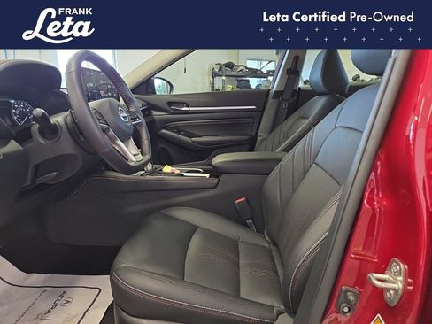 Used 2023 Nissan Altima 2.5 SR w/ SR Premium Package FWD image 13