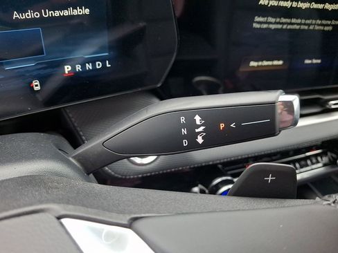 New 2026 Chevrolet Equinox LT w/ Convenience Package II AWD/4WD image 10