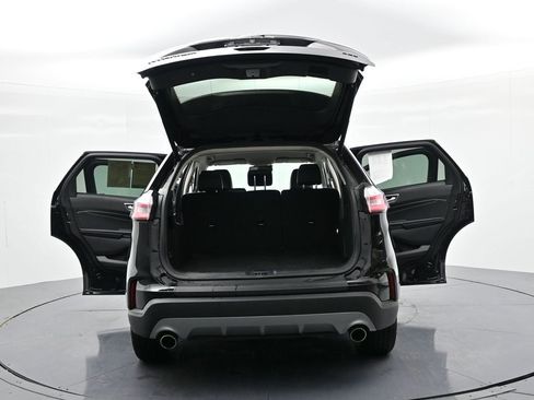 Used 2024 Ford Edge Titanium image 25