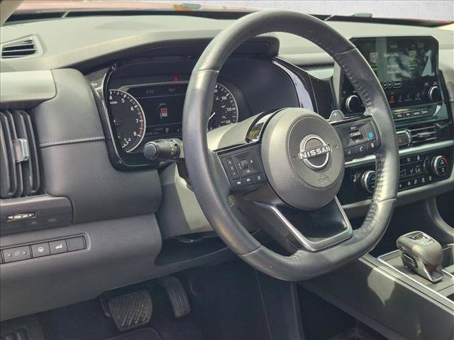 Used 2022 Nissan Pathfinder SL FWD image 3