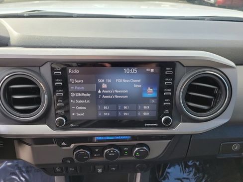 Used 2022 Toyota Tacoma SR5 image 28