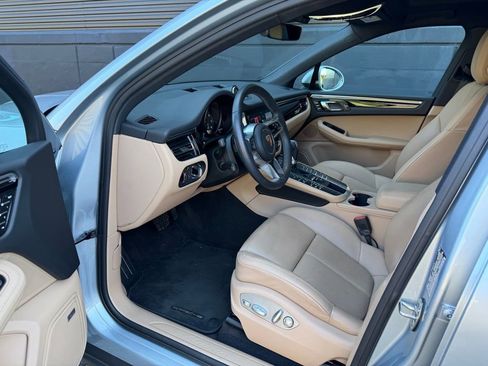 Certified 2019 Porsche Macan image 15
