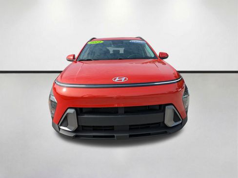 Used 2024 Hyundai Kona SEL FWD image 3