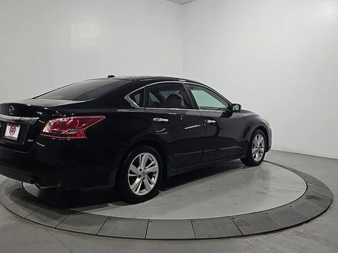 Used 2013 Nissan Altima 2.5 SV image 5