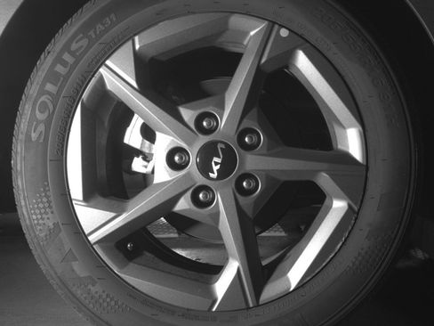 Used 2025 Kia K4 LXS image 15