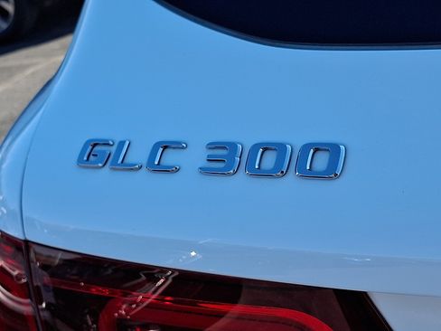 Used 2021 Mercedes-Benz GLC 300 4MATIC image 30