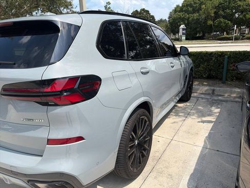 Used 2026 BMW X5 sDrive40i w/ M Sport Package RWD image 4