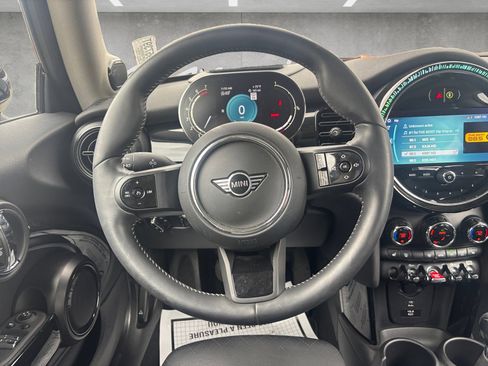 Used 2022 MINI Cooper S image 25