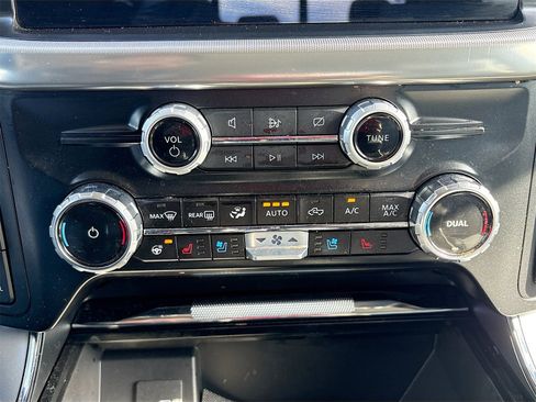 Used 2024 Ford F150 Lariat w/ FX4 Off-Road Package image 16