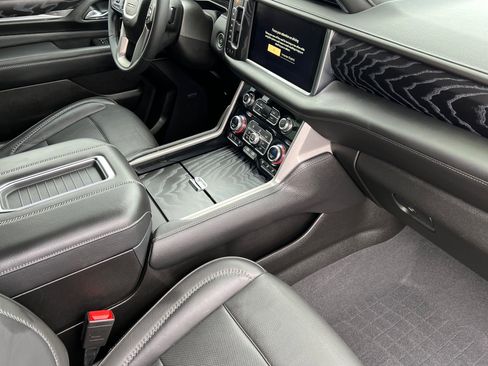 Used 2023 GMC Yukon Denali w/ Max Trailering Package image 19