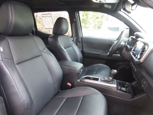 Certified 2023 Toyota Tacoma TRD Sport w/ TRD Premium Sport Package image 21