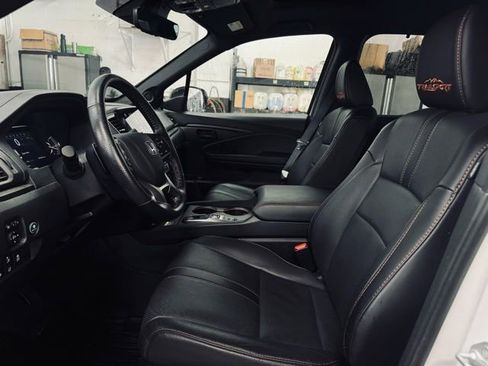 Used 2024 Honda Passport TrailSport image 17