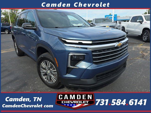 Used 2026 Chevrolet Traverse LT FWD image 1