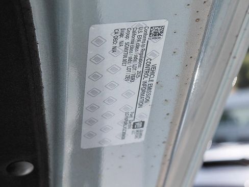 Used 2025 Cadillac Lyriq Sport image 31