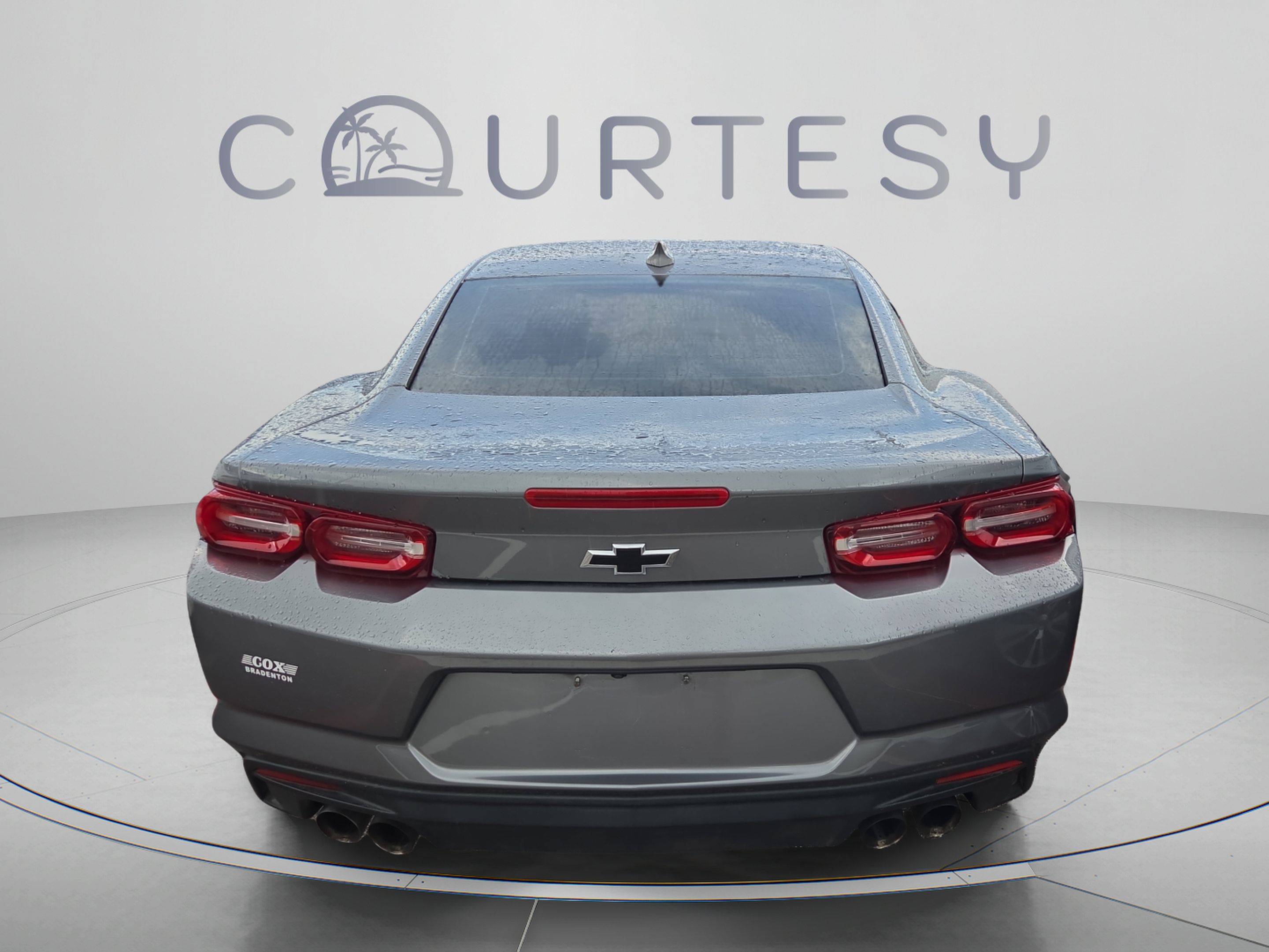Used 2020 Chevrolet Camaro LT RWD image 3