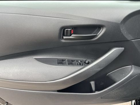 Used 2024 Toyota Corolla LE FWD image 12