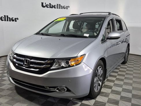 Used 2016 Honda Odyssey Touring Elite image 3