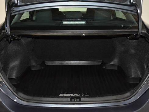 Used 2018 Toyota Corolla L image 31