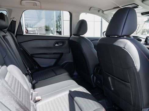 New 2026 Nissan Rogue SV AWD/4WD image 25