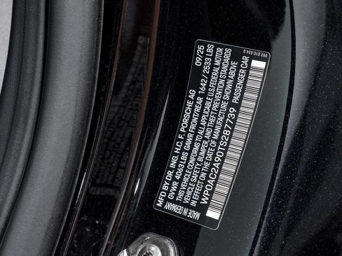 Used 2026 Porsche 911 GT3 RWD image 12