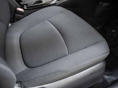 Used 2022 Toyota Corolla LE image 32