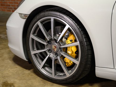 Used 2013 Porsche 911 Carrera S image 4