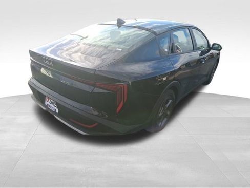 Used 2025 Kia K4 LXS image 6