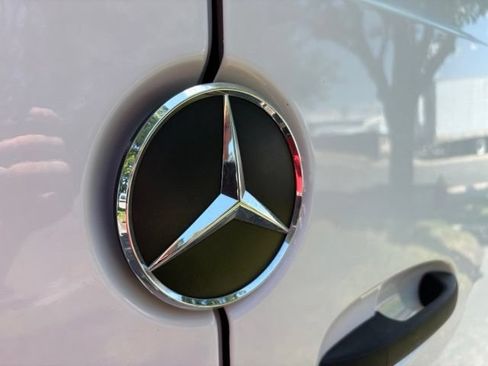 Used 2025 Mercedes-Benz Sprinter 2500 image 7