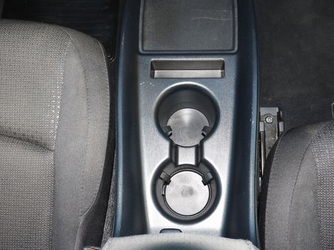 Used 2022 Toyota Prius LE image 19