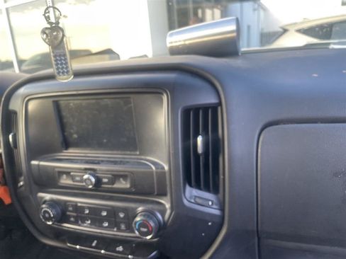 Used 2018 Chevrolet Silverado 1500 Custom w/ Custom Value Package RWD image 2