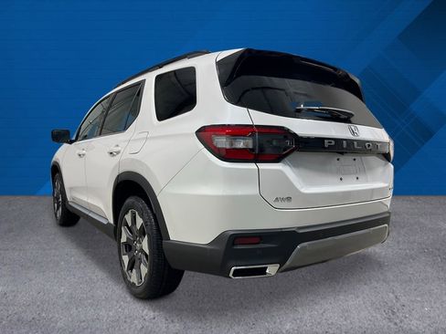 New 2026 Honda Pilot Touring image 6