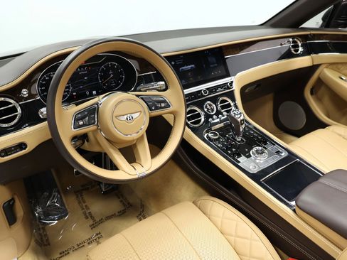 Used 2021 Bentley Continental GT AWD/4WD image 2