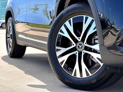 New 2025 Mercedes-Benz GLA 250 GLA 250 image 2