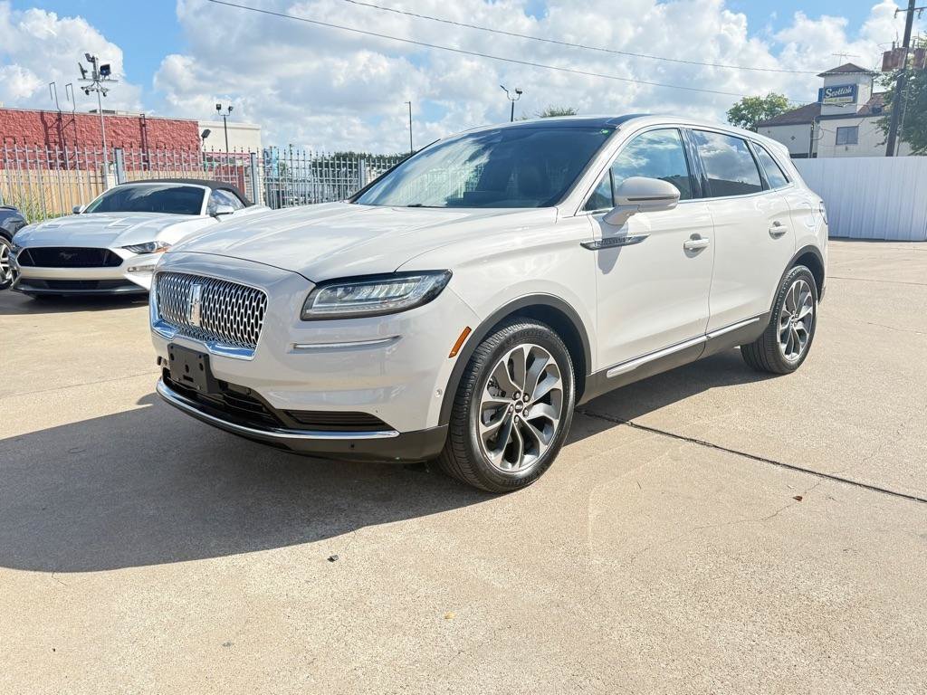 Used 2022 Lincoln Nautilus Reserve w/ Equipment Group 201A AWD/4WD image 3