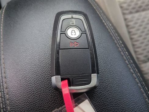 Used 2020 Ford Escape SE AWD/4WD image 37