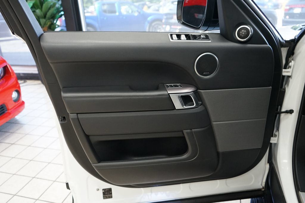 Used 2019 Land Rover Range Rover Sport HSE AWD/4WD image 26
