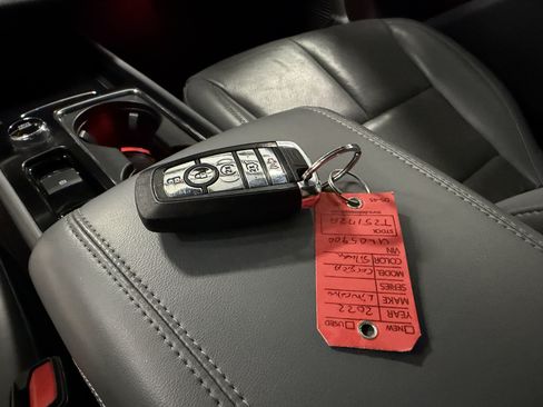 Used 2022 Lincoln Corsair FWD w/ Premium Package image 14