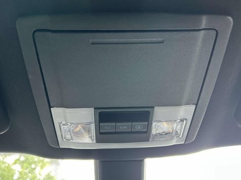 Used 2017 Ford Explorer Platinum AWD/4WD image 18