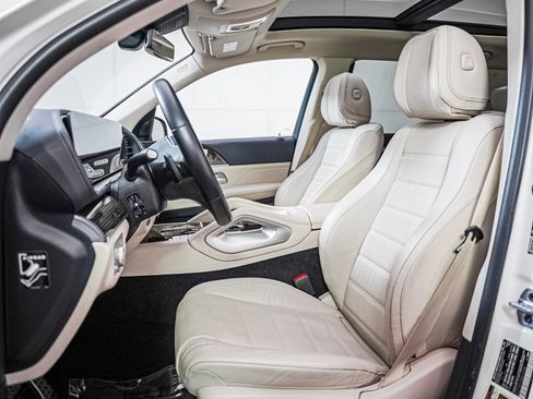 Certified 2022 Mercedes-Benz GLS 450 4MATIC image 8