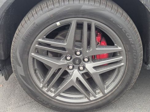 Used 2025 Ford Explorer ST-Line w/ ST-Line Street Pack image 11