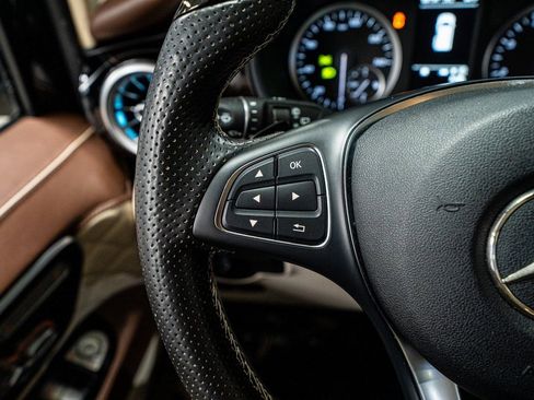 Used 2020 Mercedes-Benz Metris Passenger image 35