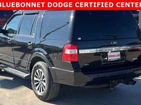 Used 2016 Ford Expedition XLT image 7