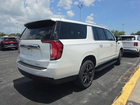 Used 2024 GMC Yukon XL SLT w/ SLT Luxury Package RWD image 13