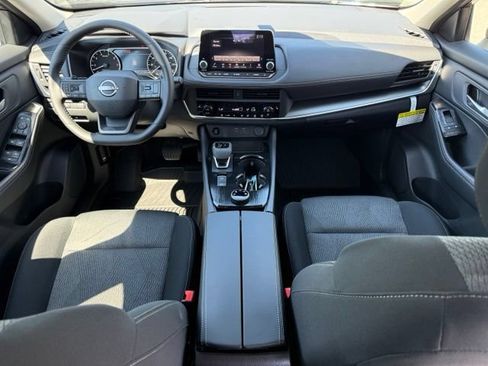 New 2026 Nissan Rogue SV w/ Cold Weather Package AWD/4WD image 23