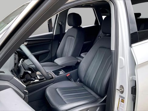 Used 2023 Audi Q5 2.0T Premium Plus AWD/4WD image 8