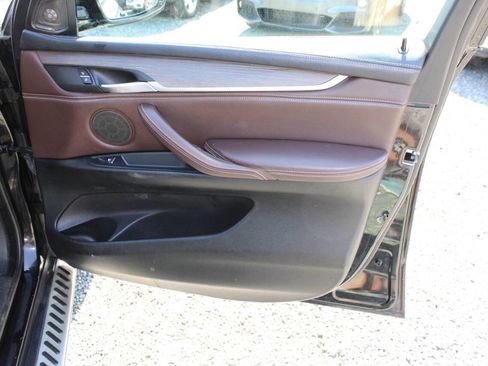 Used 2014 BMW X5 xDrive50i image 24