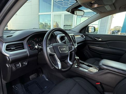 Used 2019 GMC Acadia SLE image 17