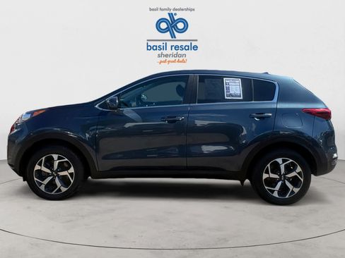 Used 2022 Kia Sportage LX AWD/4WD image 3