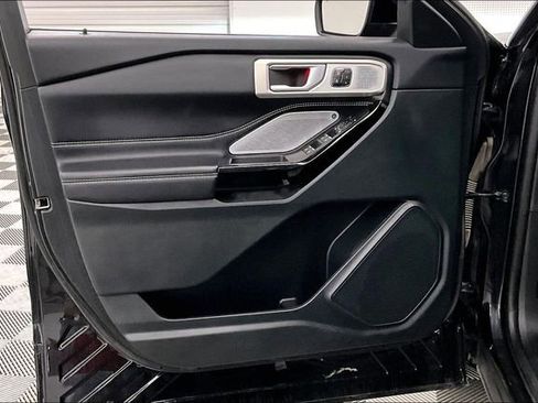 Used 2023 Ford Explorer ST w/ Technology Package image 21