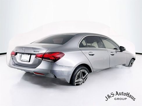 Used 2022 Mercedes-Benz A 220 4MATIC w/ AMG Line image 7